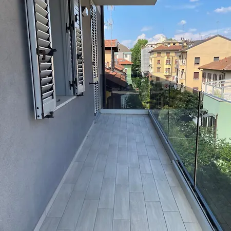 Carissimi 4 Apartment Milan Room photo